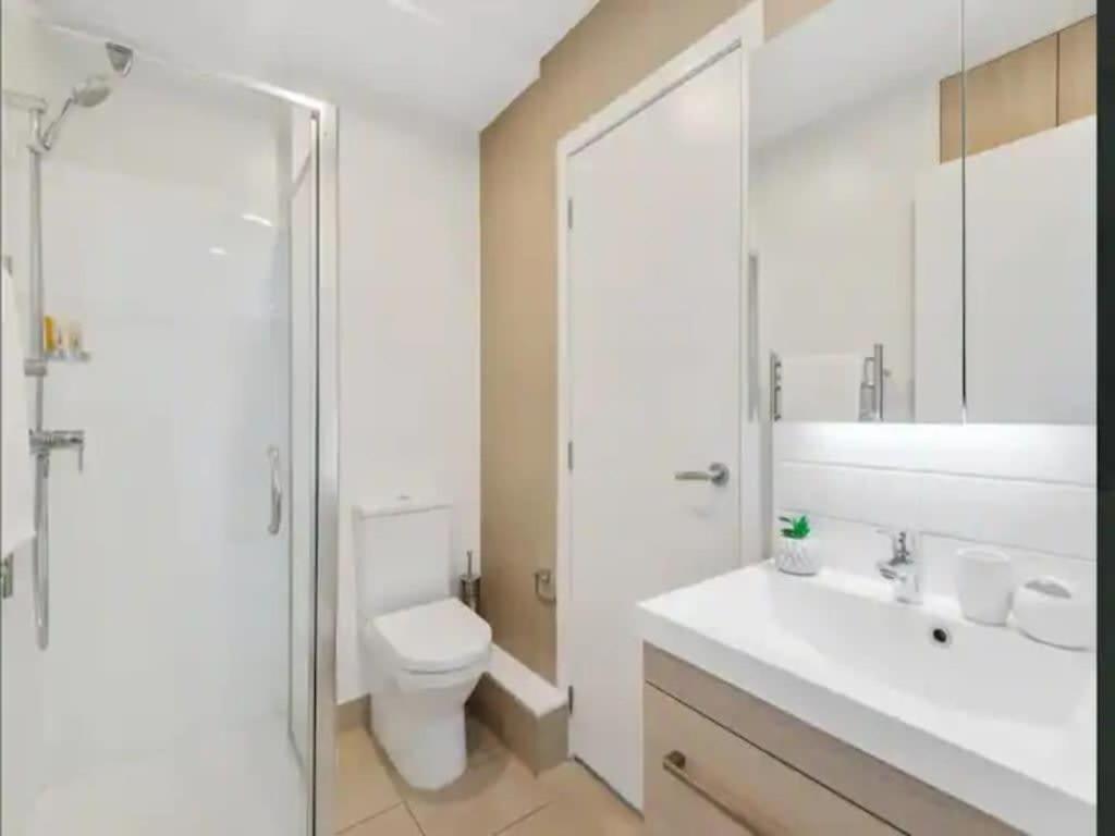 Just Opposite To Sky Tower , 2 Bed 2 Bath In Cbd Apartment Auckland Luaran gambar